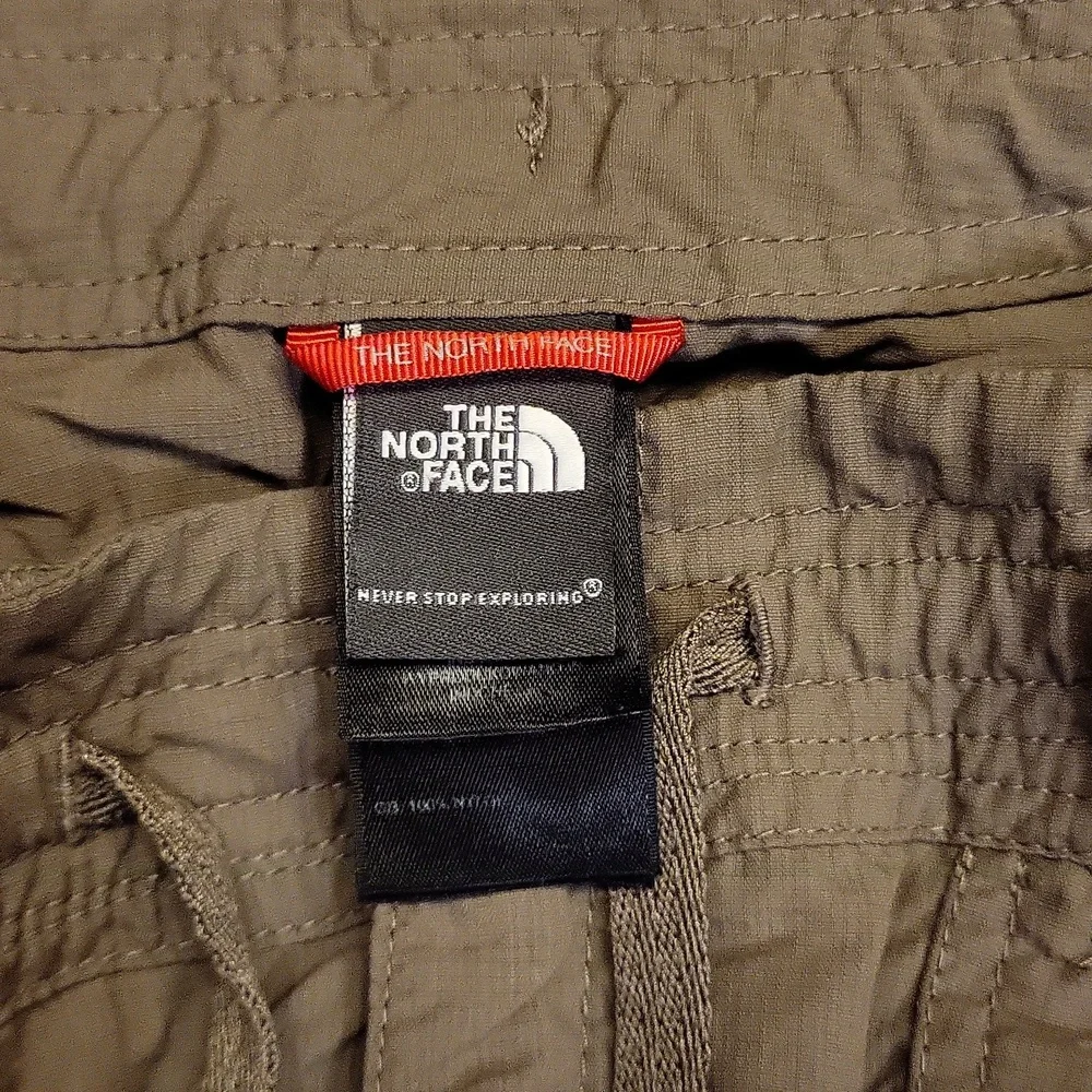 North Face Shorts (Size 6) - Picture 6 of 10